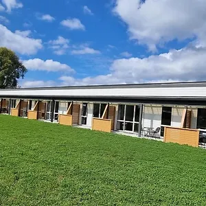 4* Motel Hideaway Of